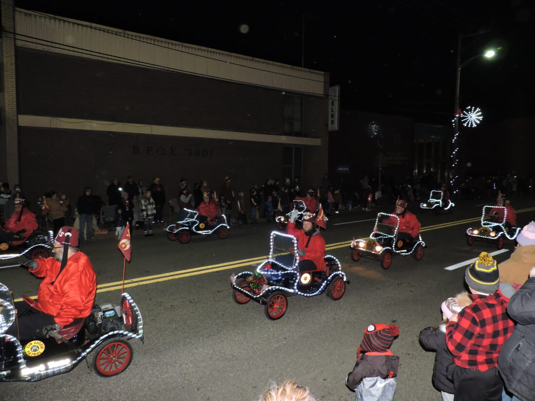 Weirton parade hits the sweet spot for Christmas celebration News